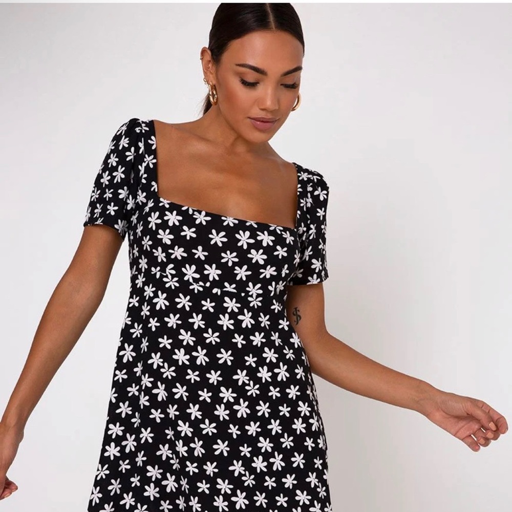 MOTEL Thalia Babydoll Dress